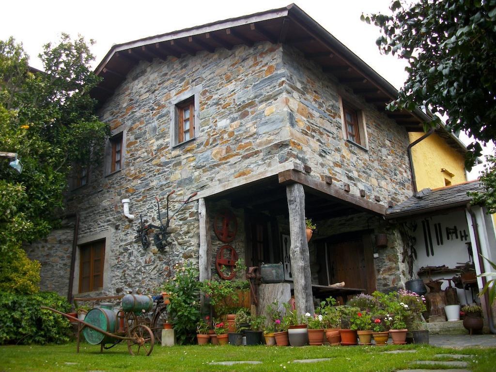 Casa De Aldea Los Glayus Guest House Luarca Exterior photo
